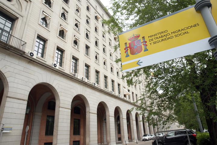 Documentos informativos sobre plazos y cómo procede la Administración en la tramitación de los expedientes de ERTE presentados