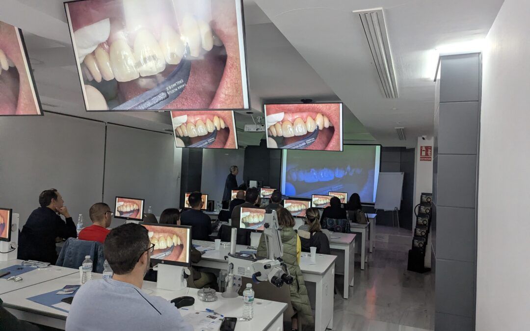 El Dr. Javier de Miguel ha impartido el curso titulado: «Prótesis Fija. Estética Avanzada»